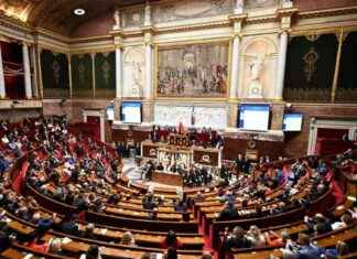 Destitution d’Emmanuel Macron : Exam du Nouveau Gouvernement par l’Assemblée news-17092024-084536