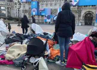 La détresse des familles sans-abri à Paris: le quotidien difficile dans les gares news-23092024-190007