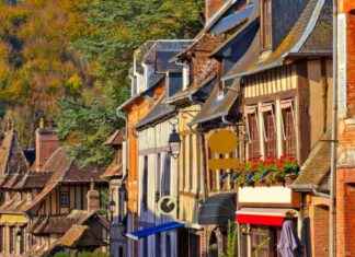 Le Charmant Village de Lyons-la-Forêt, Lieu Inspirant de Madame Bovary news-26092024-100110
