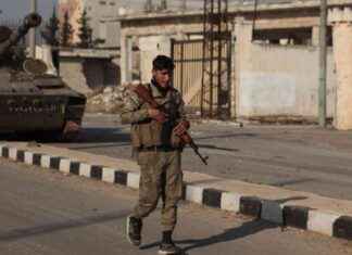 Les Forces Djihadistes et Rebelles Pénètrent dans Alep: Analyse Complète news-29112024-190927