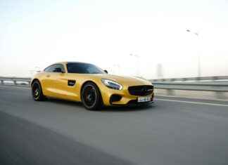 Mercedes Benz CLK Class: Un Coupé Mythique À Redécouvrir Mercedes Benz CLK Class: Un Coupé Mythique À Redécouvrir