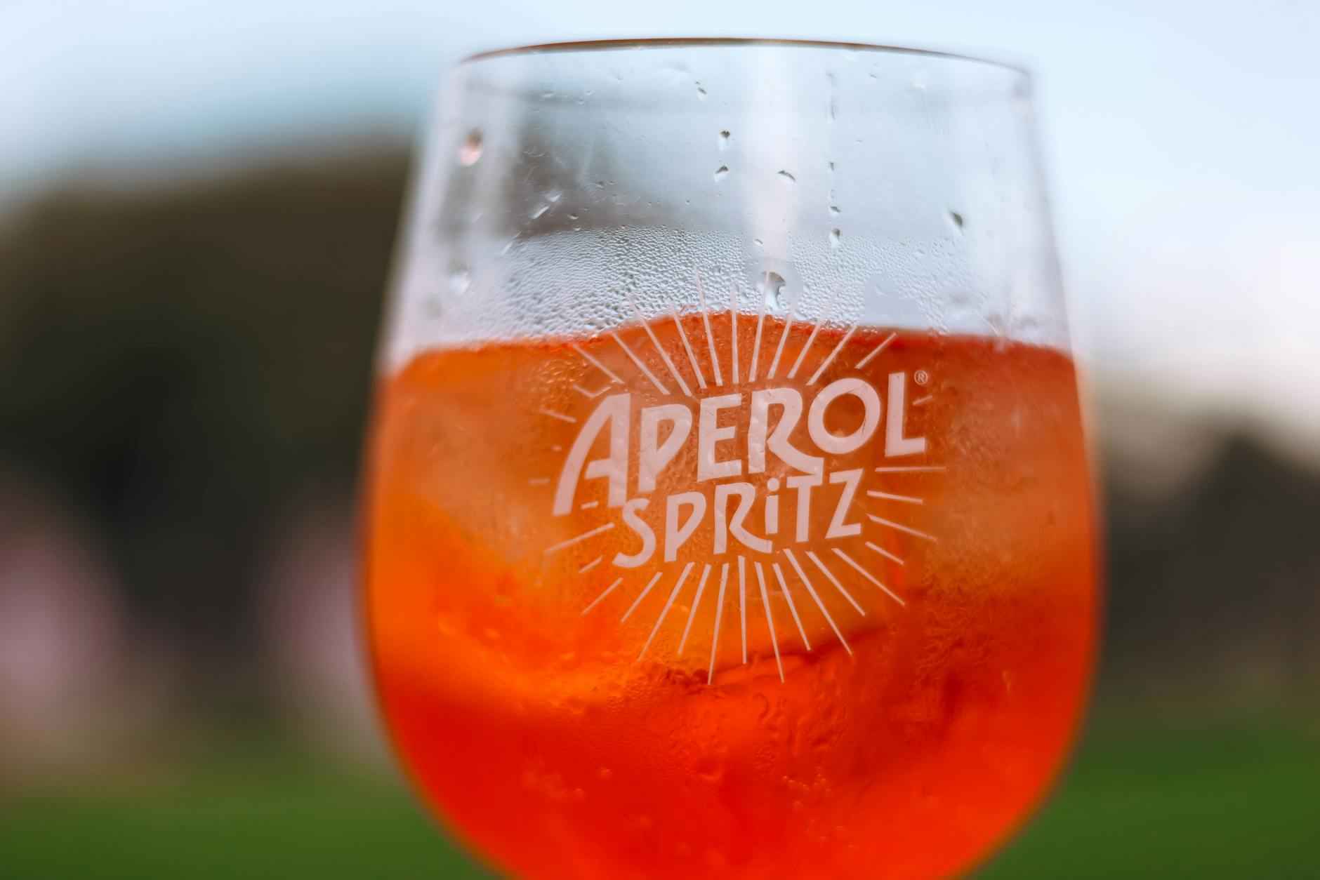Ingrédients essentiels pour un Spritz Saint Germain