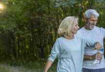Comment rester en forme après 60 ans : les stratégies des sexagénaires pour vieillir en pleine santé comment-rester-en-forme-aprs-60-ans-les-stratgies-des-sexagnaires-pour-vieillir-en-pleine-sant